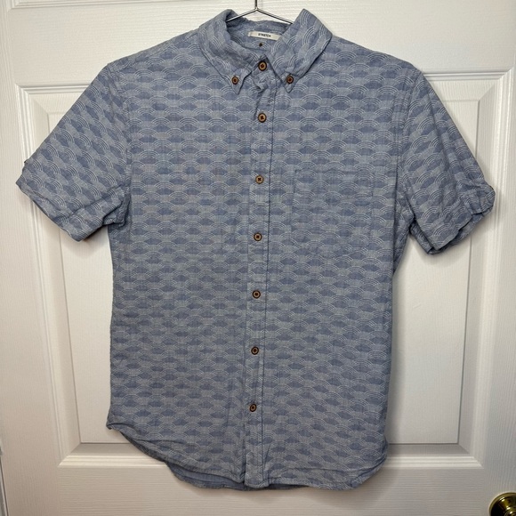 Ben Sherman Men's Light Blue Fan Patterned Short Sleeved Shirt Size Small GUC - Picture 1 of 7